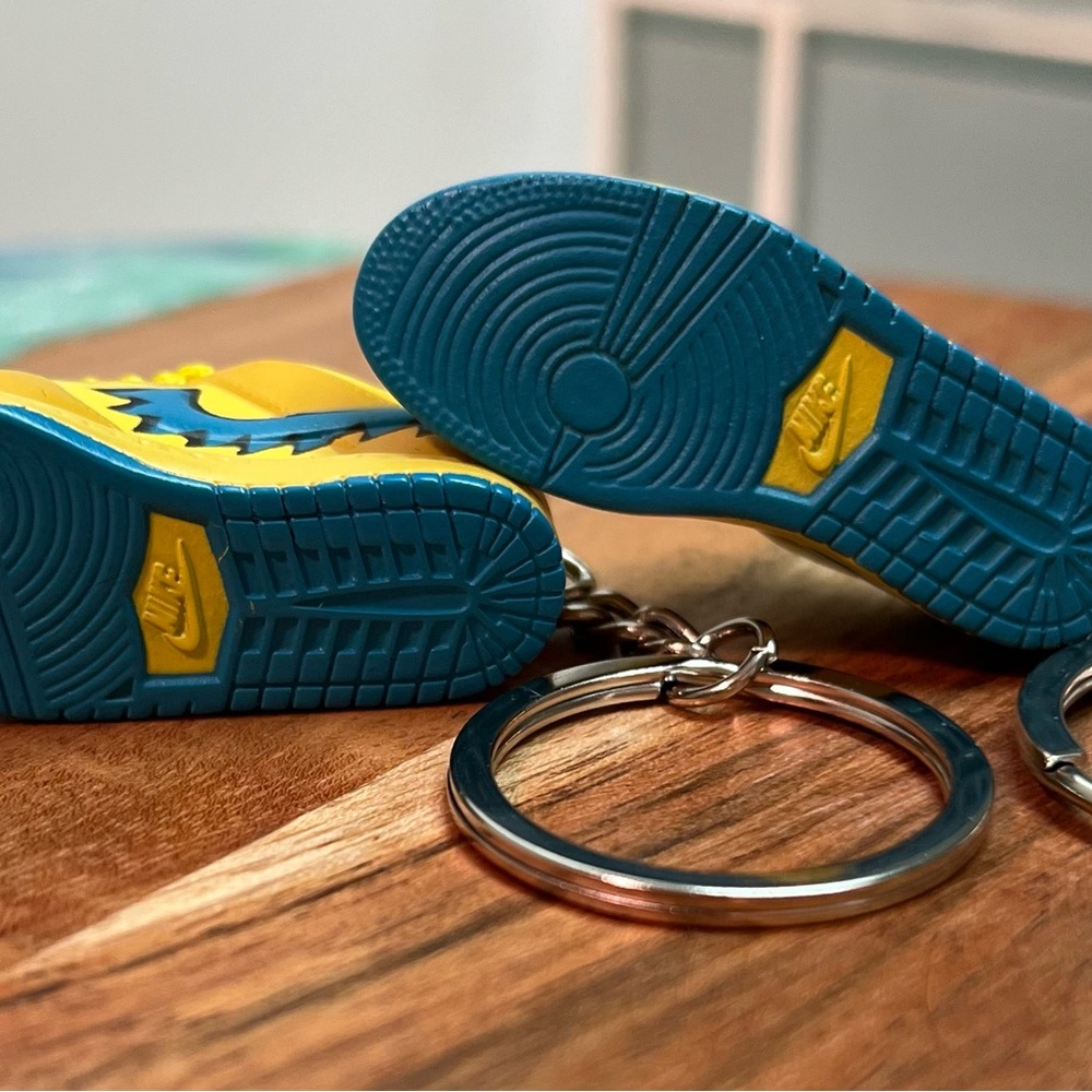 NIKE Grateful Dead Dunks 3D Keychains one pair - Picture 6 of 8